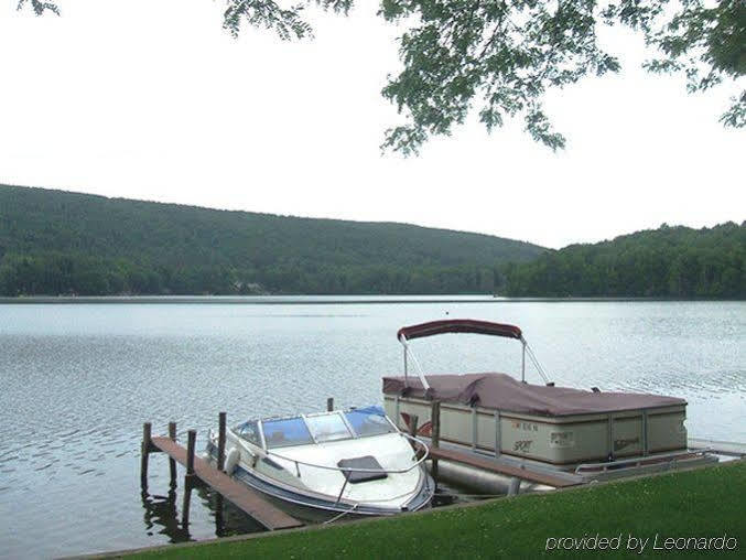 Red Carpet Inn On The Lake - Oneonta Udogodnienia zdjęcie